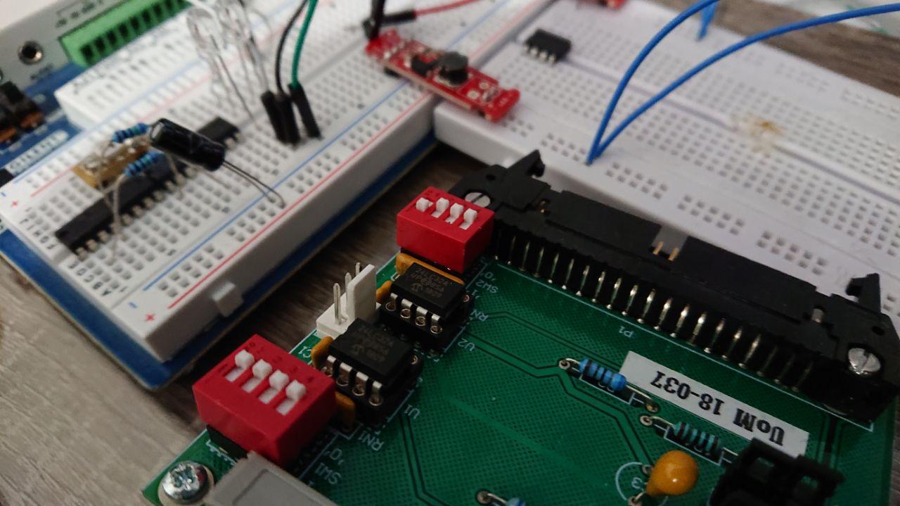 EEPROM test harness circuitry